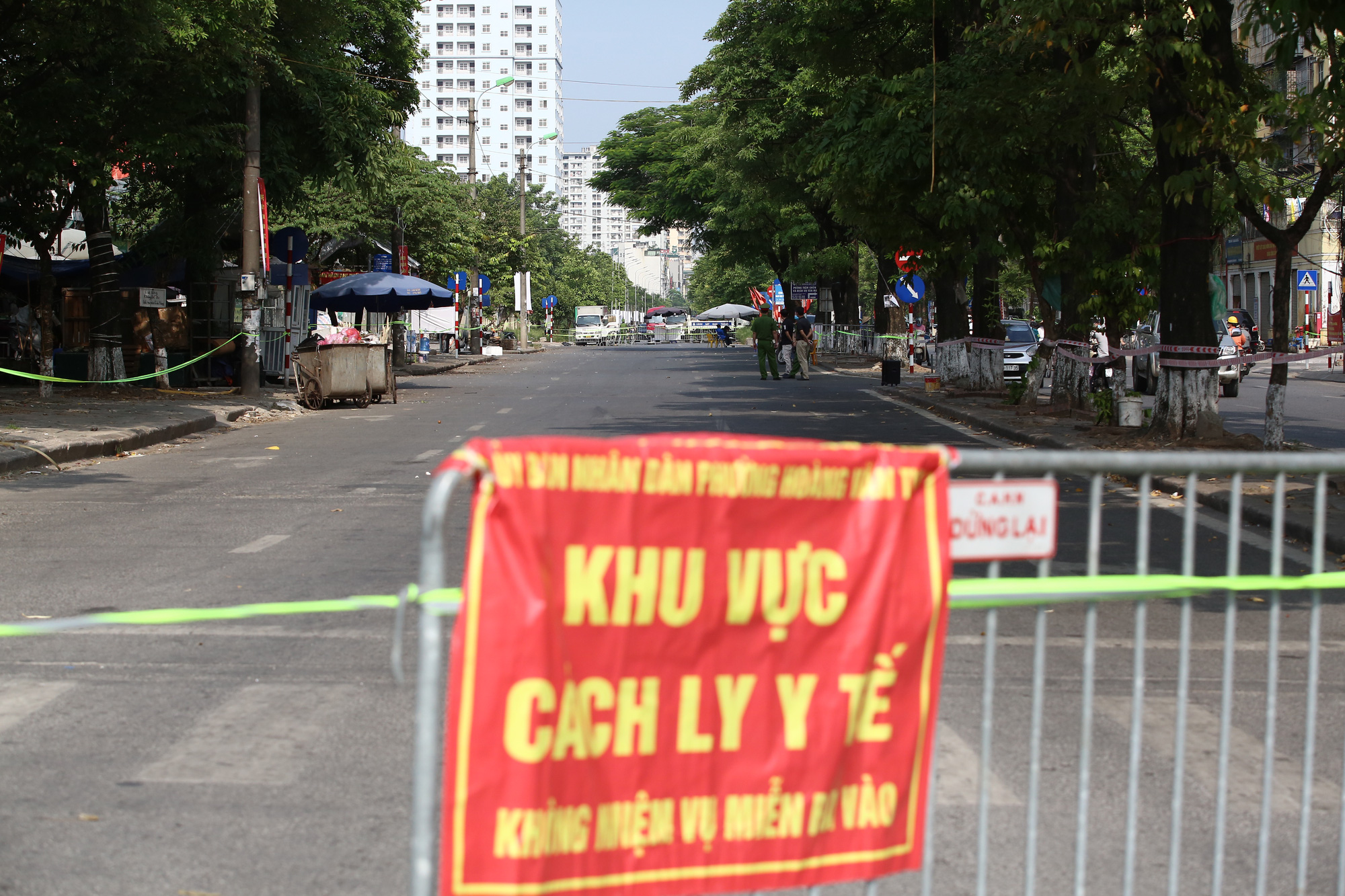 Phát hiện người đàn ông tử vong trong tư thế treo cổ, xét nghiệm nhiễm SARS-CoV-2