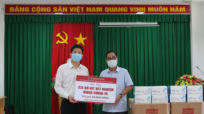 Agribank Bạc Li&ecirc;u tiếp tục chung tay ph&ograve;ng, chống dịch Covid-19 - Ảnh 2.