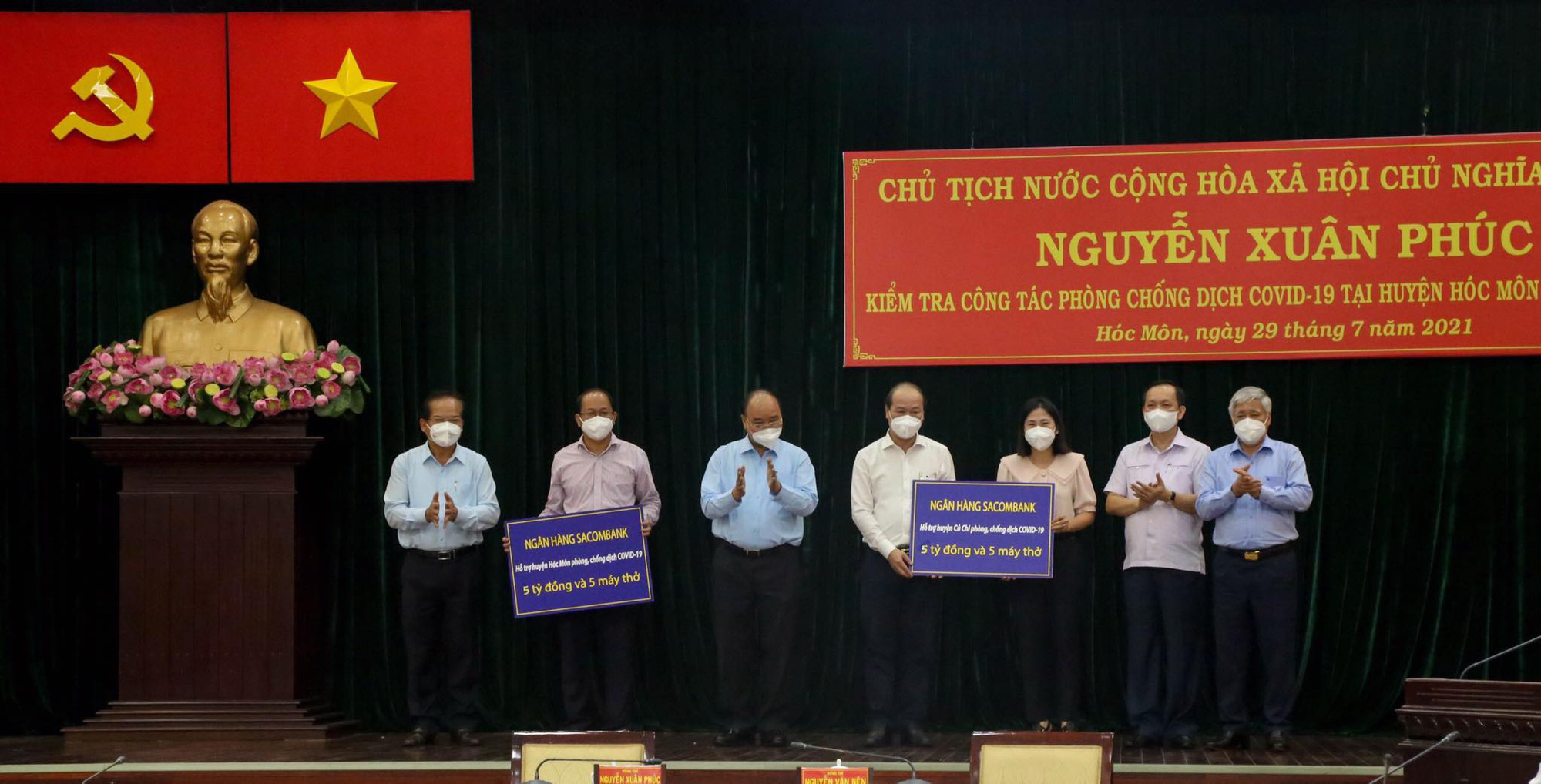 Chủ tịch nước Nguyễn Xuân Phúc: Bảo vệ tính mạng người dân là mục tiêu trên hết, trước hết - Ảnh 3.