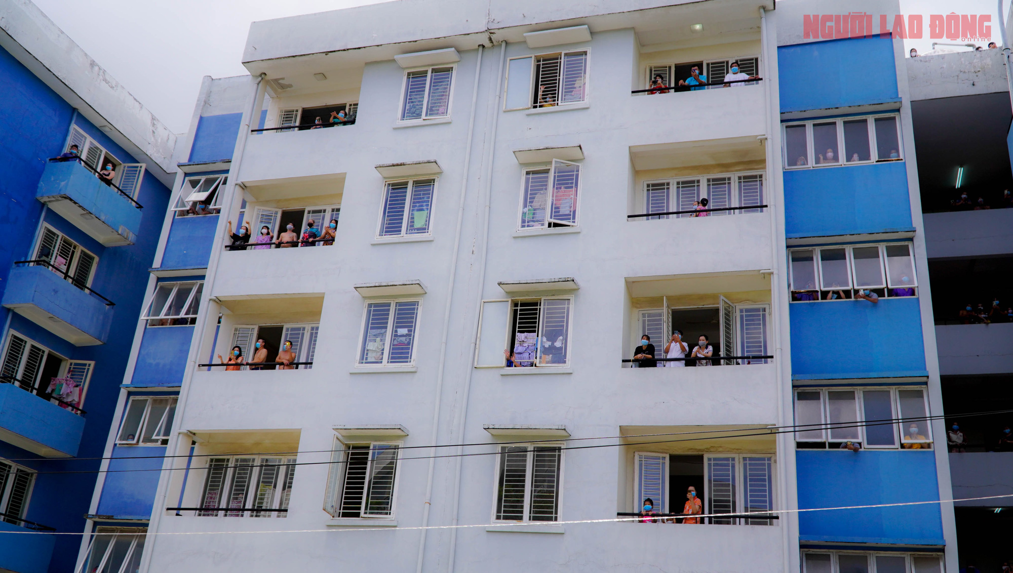 Tiếng cười rộn vang trong bệnh viện d&atilde; chiến - Ảnh 6.