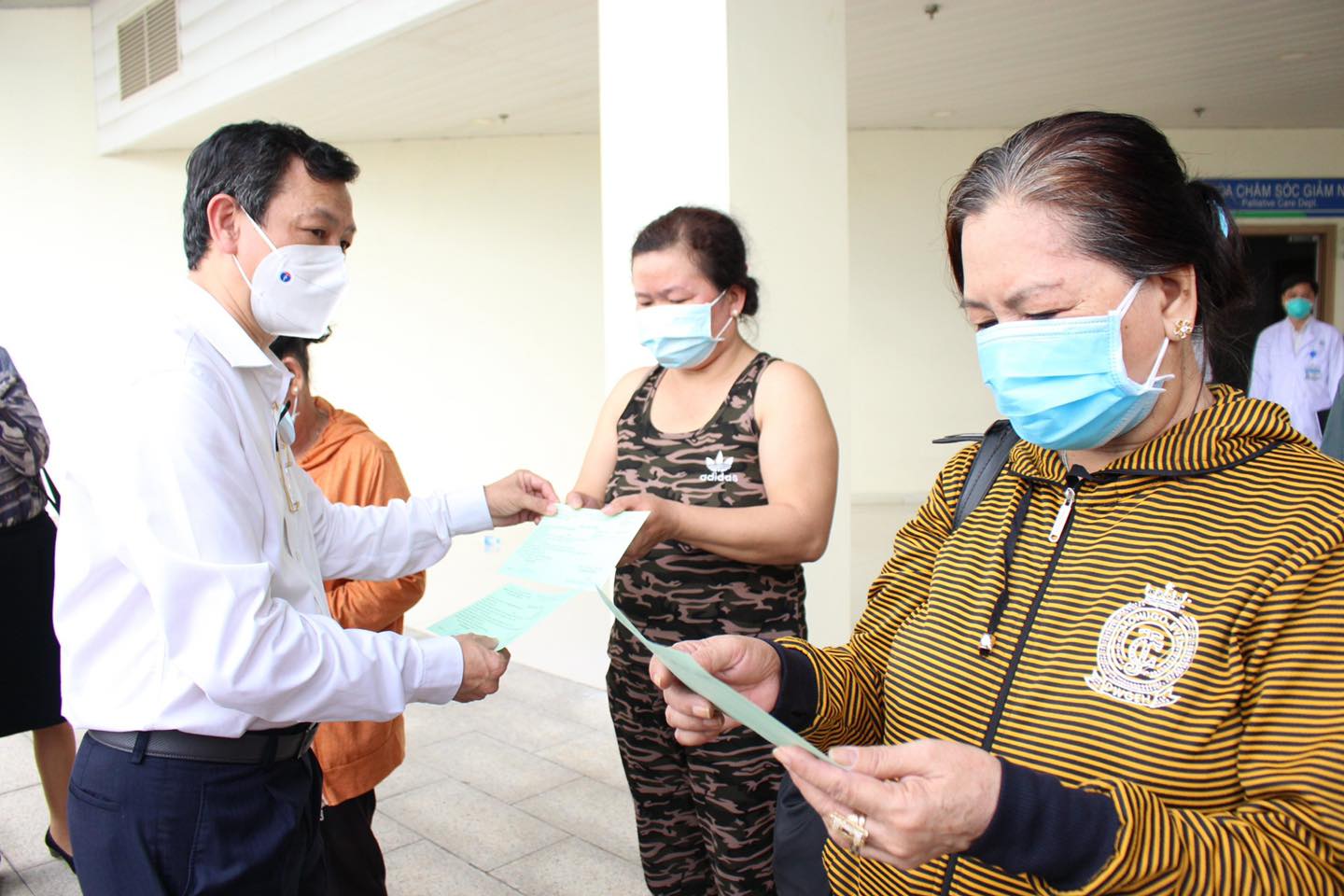 TP HCM: Trong 1 ngày, hơn 3.100 bệnh nhân Covid-19 xuất viện