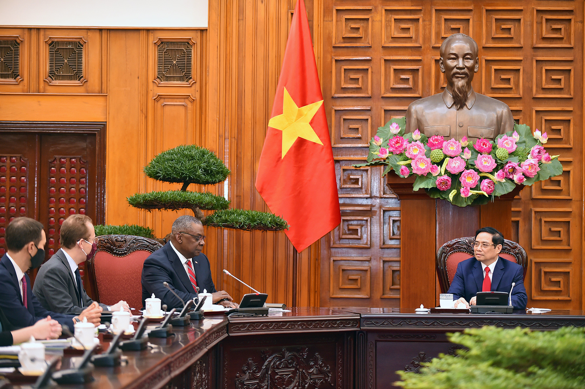 Thủ tướng mong Mỹ tạo điều kiện chuyển giao c&ocirc;ng nghệ sản xuất vắc-xin Covid-19 - Ảnh 3.