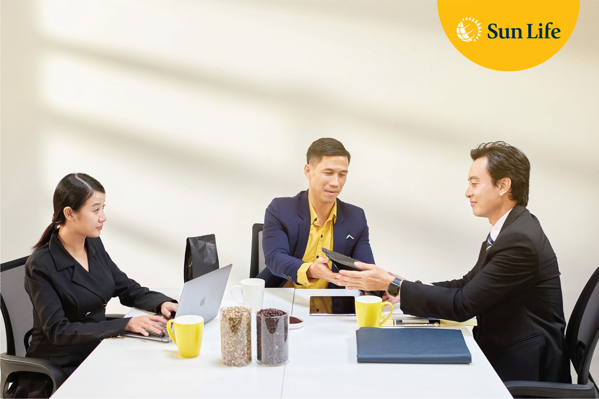 Sun Life Việt Nam ra mắt sản phẩm mới - Ảnh 1.