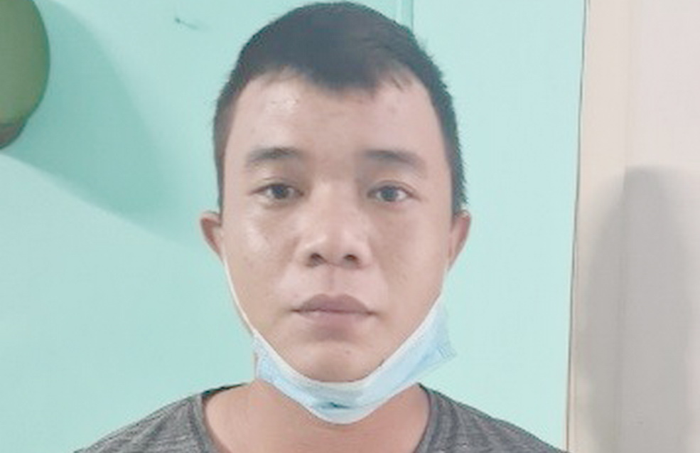 Trốn c&aacute;ch ly tập trung ra ngo&agrave;i cướp t&agrave;i sản người b&aacute;n dừa - Ảnh 2.