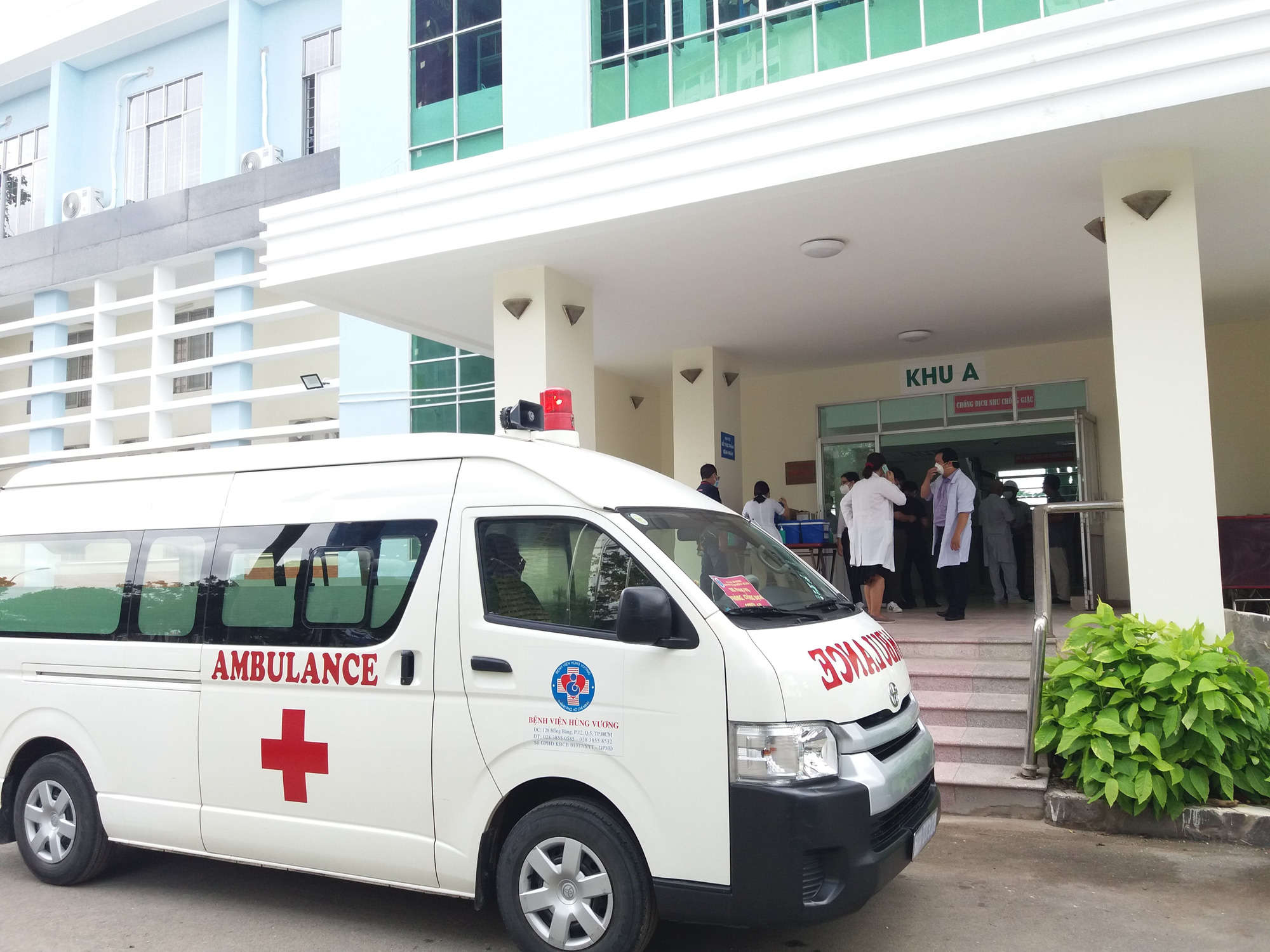 Covid-19: TP HCM sẽ thực hiện song song hai chính sách hỗ trợ