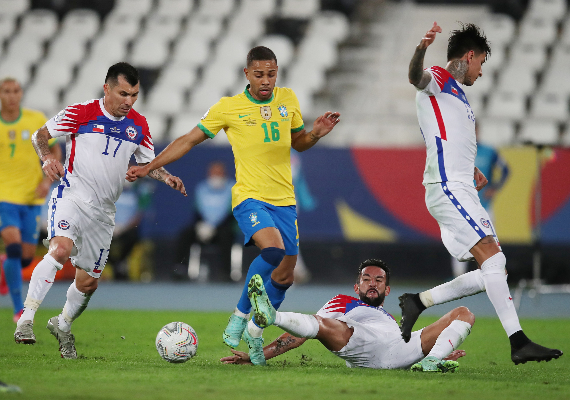 Brazil nhọc nhằn v&agrave;o b&aacute;n kết Copa America 2021 - Ảnh 4.