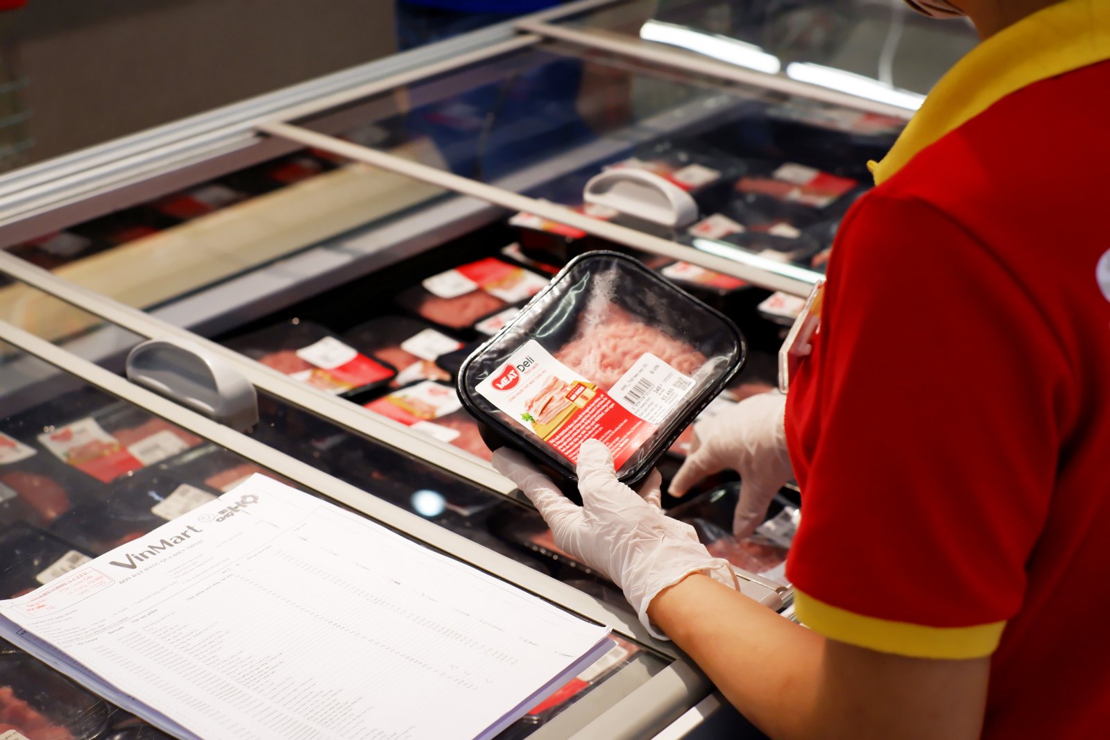 MEATDeli tăng nguồn cung thịt heo tại c&aacute;c cửa h&agrave;ng VinMart+ - Ảnh 3.