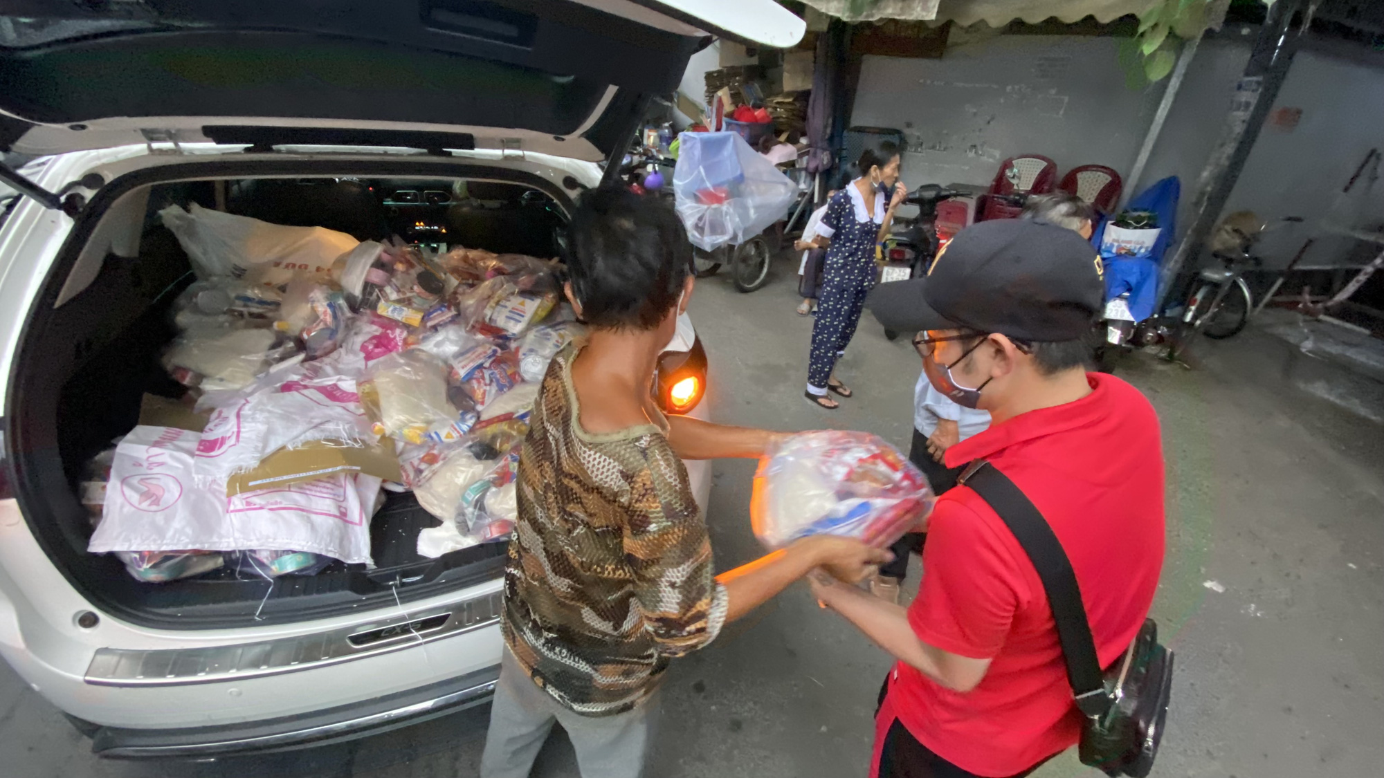 Ấm l&ograve;ng nơi phong toả l&acirc;u nhất ở TP HCM - Ảnh 7.