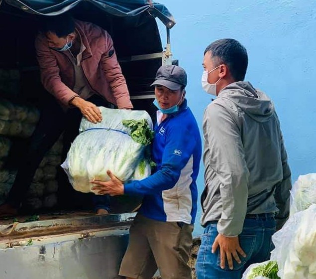 Những tấm l&ograve;ng v&agrave;ng trong thời dịch Covid-19 - Ảnh 3.