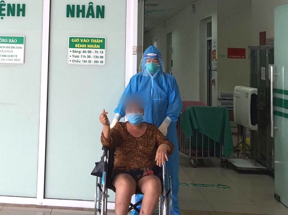 Bệnh nhân Covid-19 nguy kịch được chữa khỏi sau gần 1 tháng điều trị