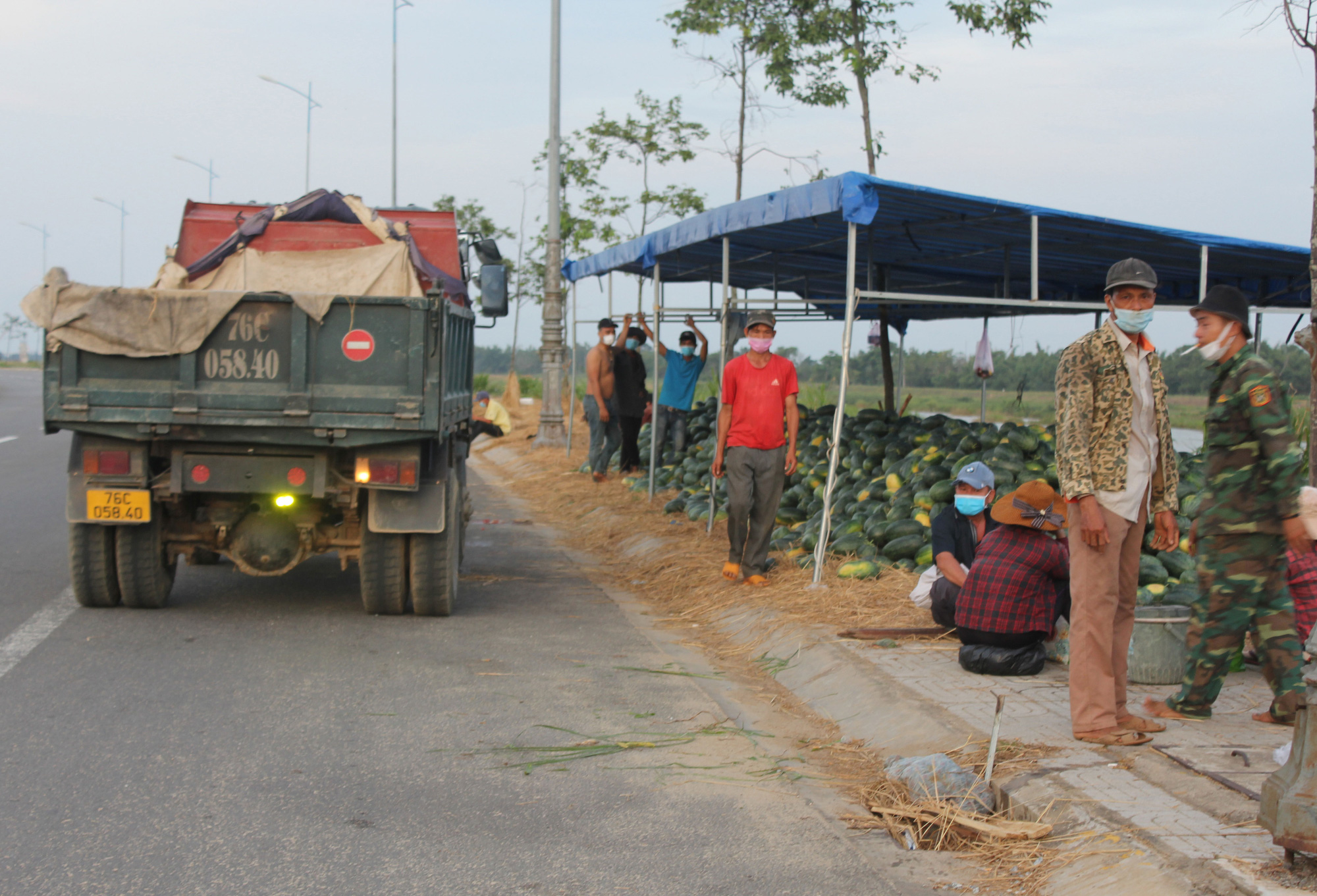 Lênh đênh phận dưa, đời người