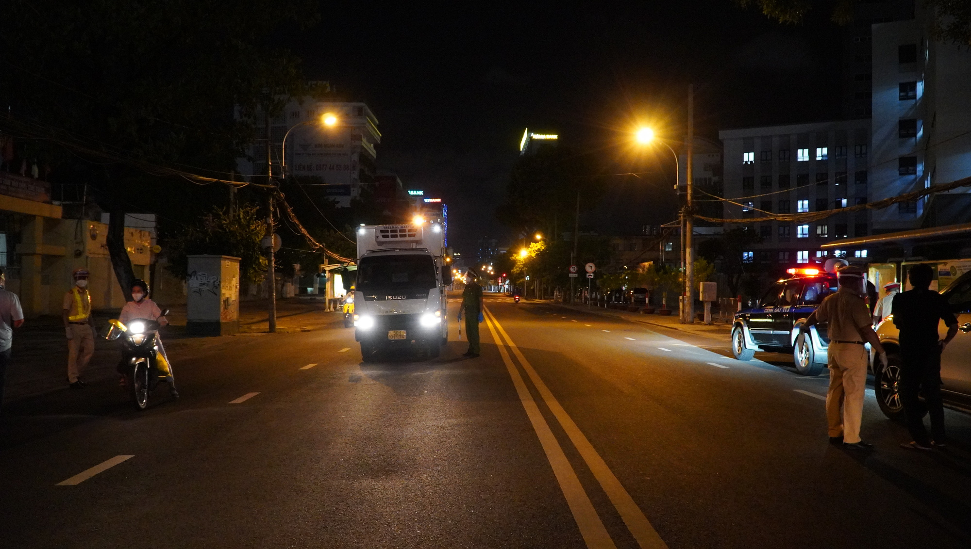 Dùng mã QR giả để “thông chốt”, tài xế xe tải phải quay đầu - Ảnh 4.