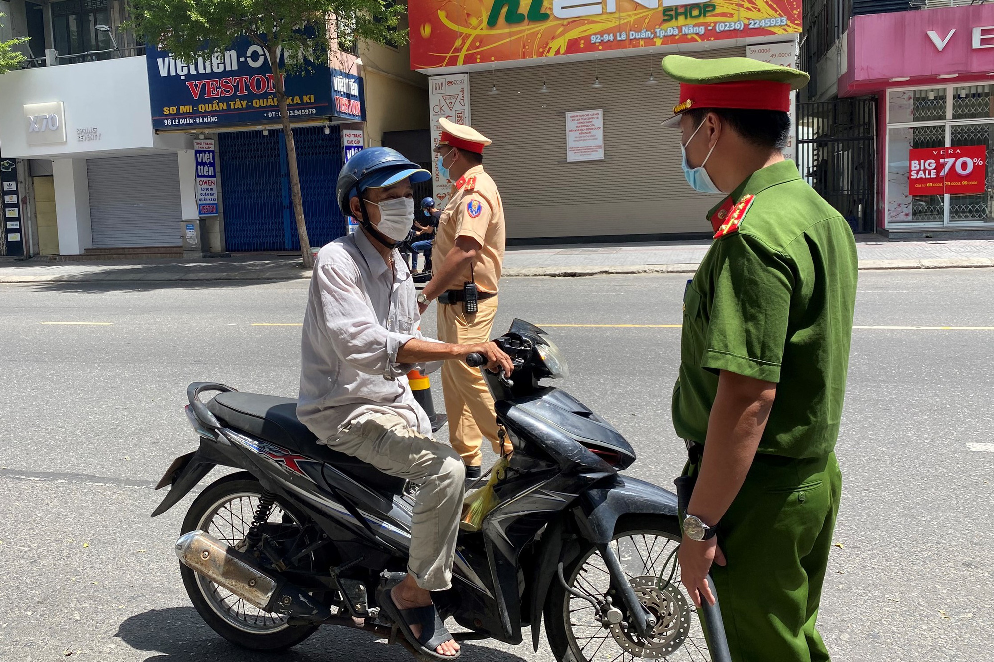 Những trường hợp được ra khỏi nhà từ 18 giờ ngày 31-7 tại Đà Nẵng