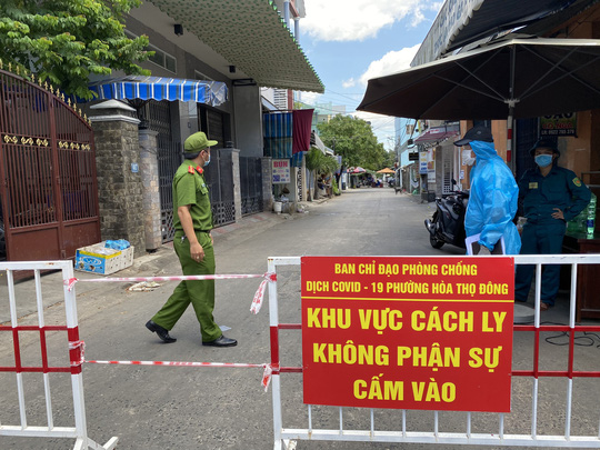 Những trường hợp được ra khỏi nh&agrave; từ 18 giờ ng&agrave;y 31-7 tại Đ&agrave; Nẵng - Ảnh 1.