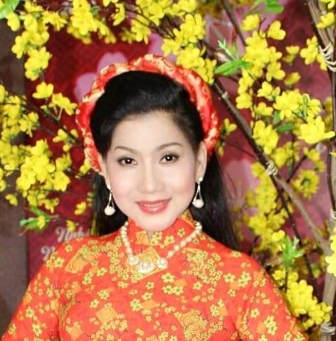 NSƯT Phượng Loan phấn khởi với sàn diễn online
