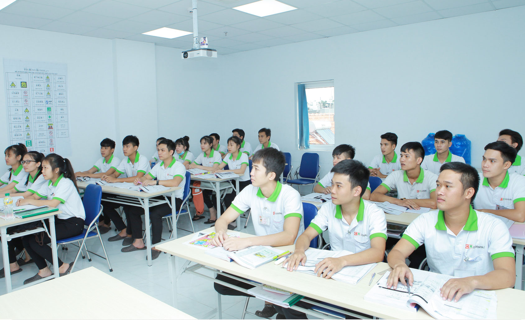 Cấp ph&eacute;p xuất khẩu lao động trực tuyến - Ảnh 1.