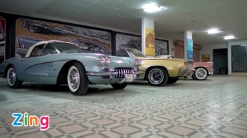 Người đàn ông biến ngôi nhà thành garage xe cổ