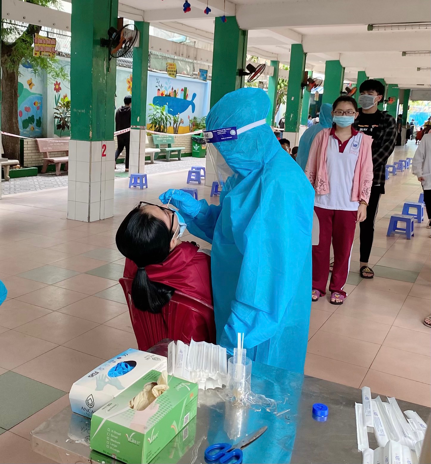 Thi tốt nghiệp THPT 2021: Th&iacute; sinh nhận kết quả x&eacute;t nghiệm Covid-19 ở đ&acirc;u? - Ảnh 1.
