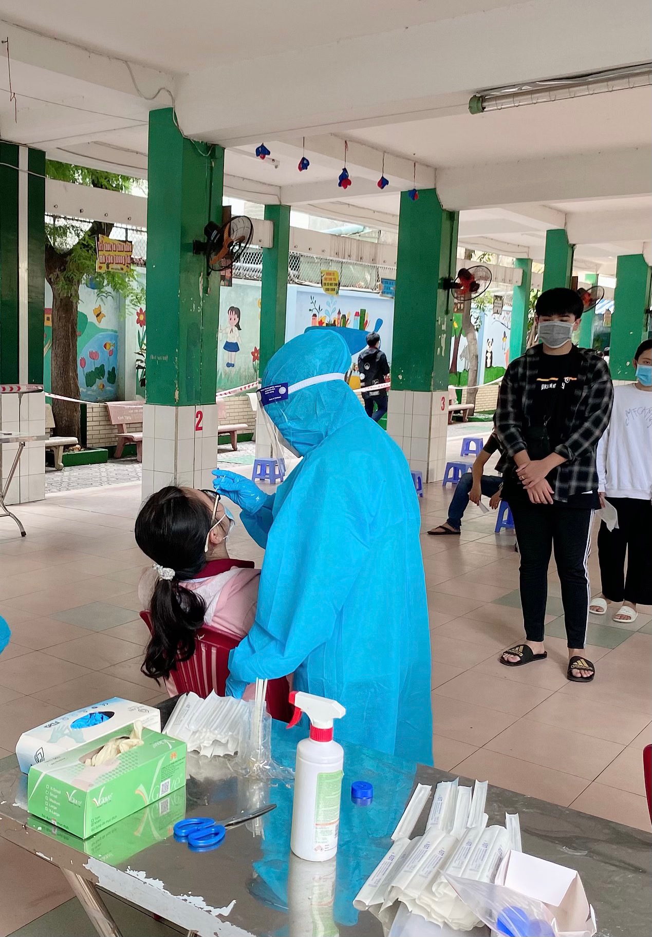 Thi tốt nghiệp THPT 2021: Th&iacute; sinh nhận kết quả x&eacute;t nghiệm Covid-19 ở đ&acirc;u? - Ảnh 2.