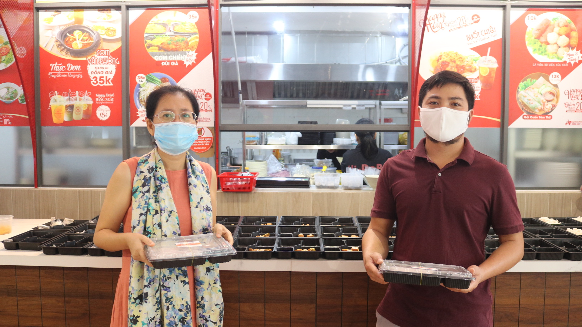 Cung cấp hàng ngàn phần cơm từ "thịt thực vật” cho người dân và lực lượng chống dịch TP HCM