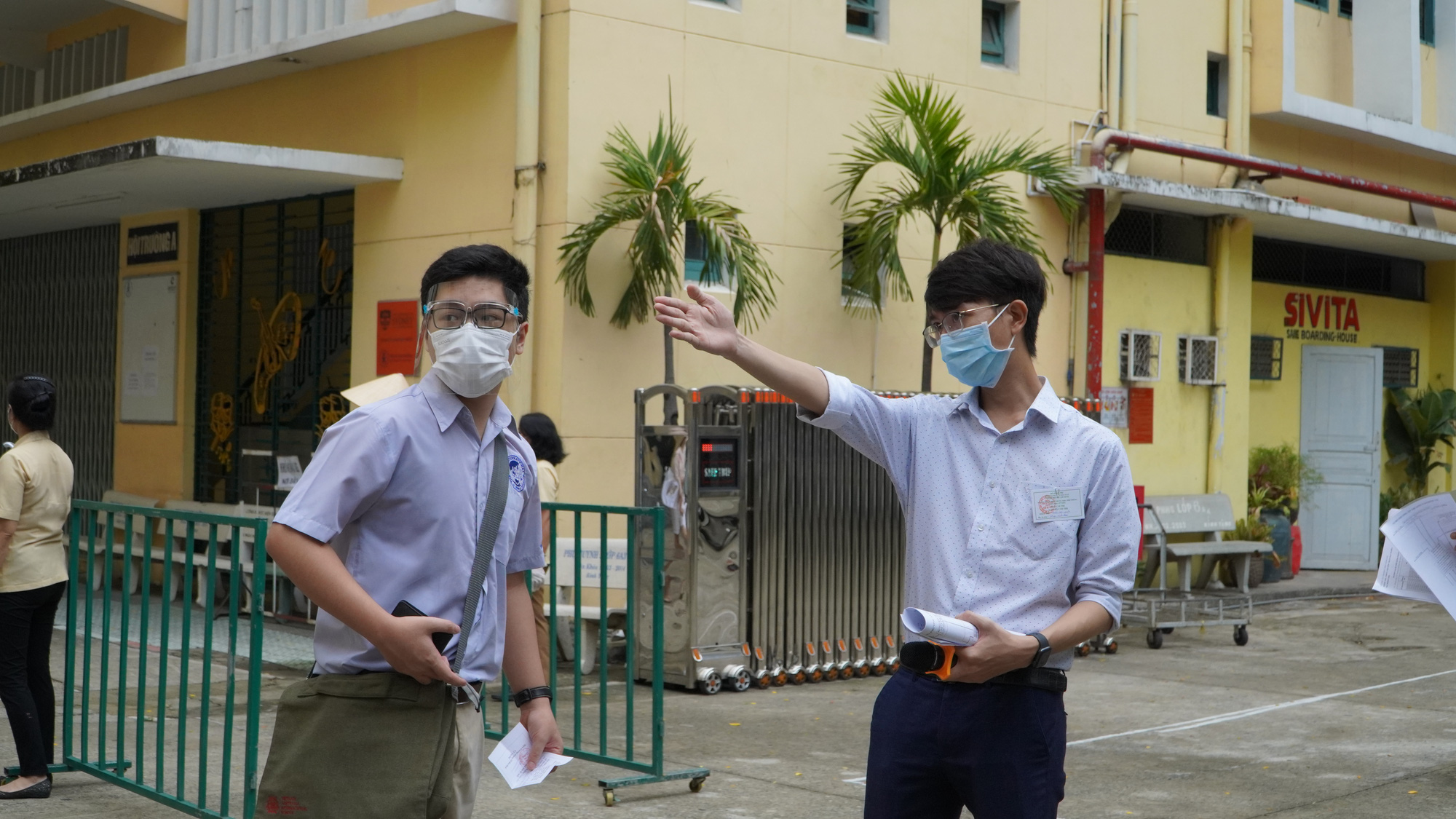 TP HCM: Gi&aacute;o vi&ecirc;n l&agrave;m việc trong giai đoạn dịch Covid-19 được t&iacute;nh chế độ thế n&agrave;o? - Ảnh 1.
