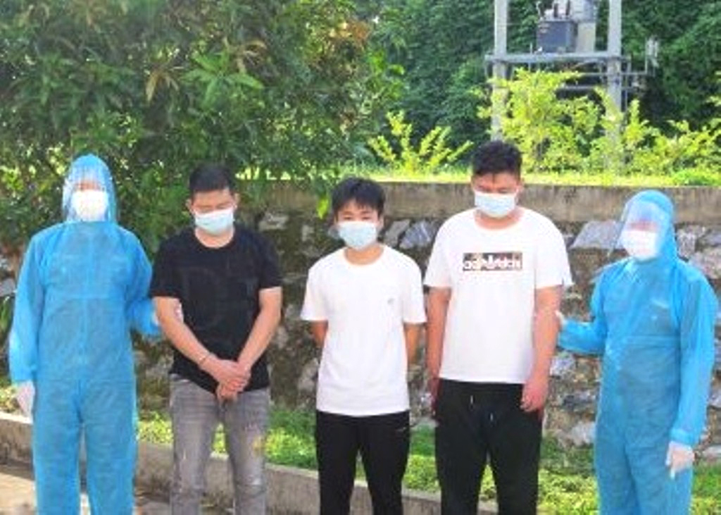 Bắt xe ôtô chở 3 người Trung Quốc vượt biên trái phép vào Thanh Hóa - Ảnh 1.