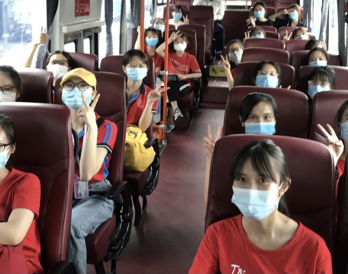 350 cán bộ, sinh viên Đại học Y Hà Nội đến Bình Dương hỗ trợ phòng, chống Covid-19