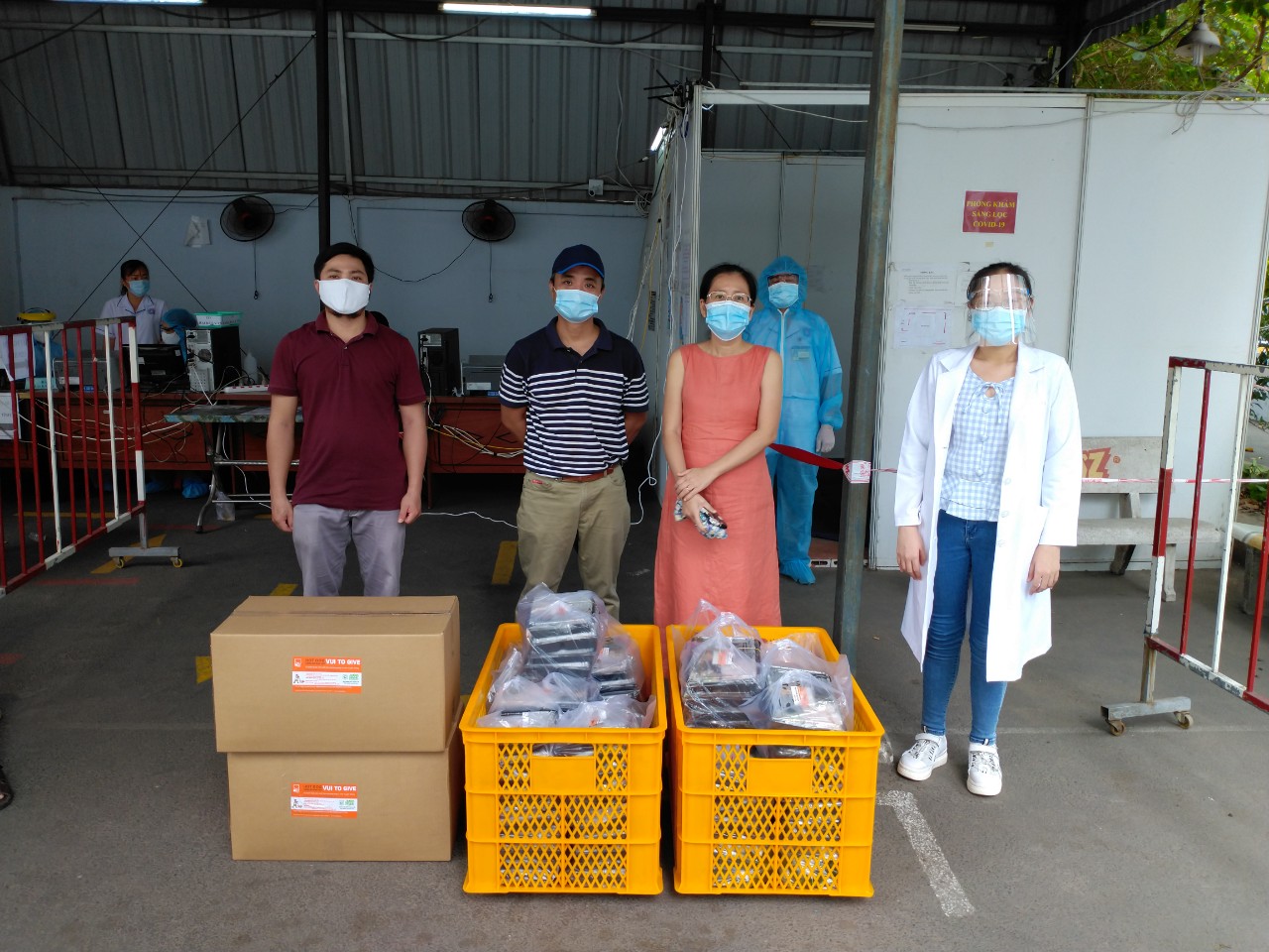 Gi&aacute;m đốc Bệnh viện Điều trị Covid-19: Ch&uacute;ng t&ocirc;i cảm nhận được sự ấm &aacute;p! - Ảnh 7.