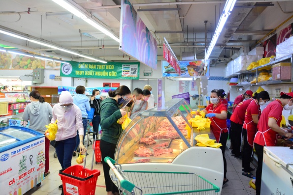 Satra tăng thời gian phục vụ, bảo đảm đầy đủ hàng hóa thiết yếu