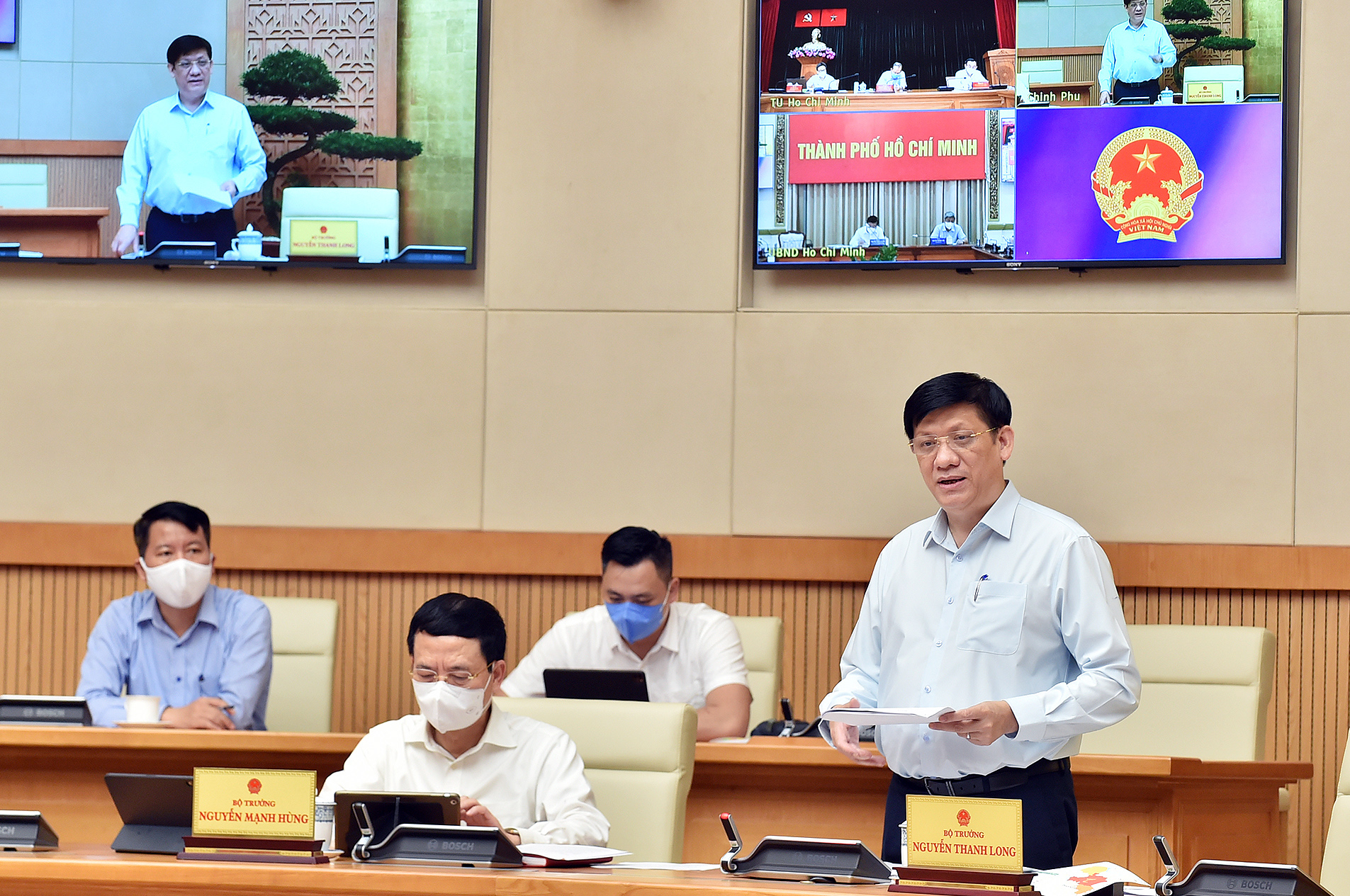 Cả nước kề vai c&ugrave;ng TP HCM - Ảnh 1.
