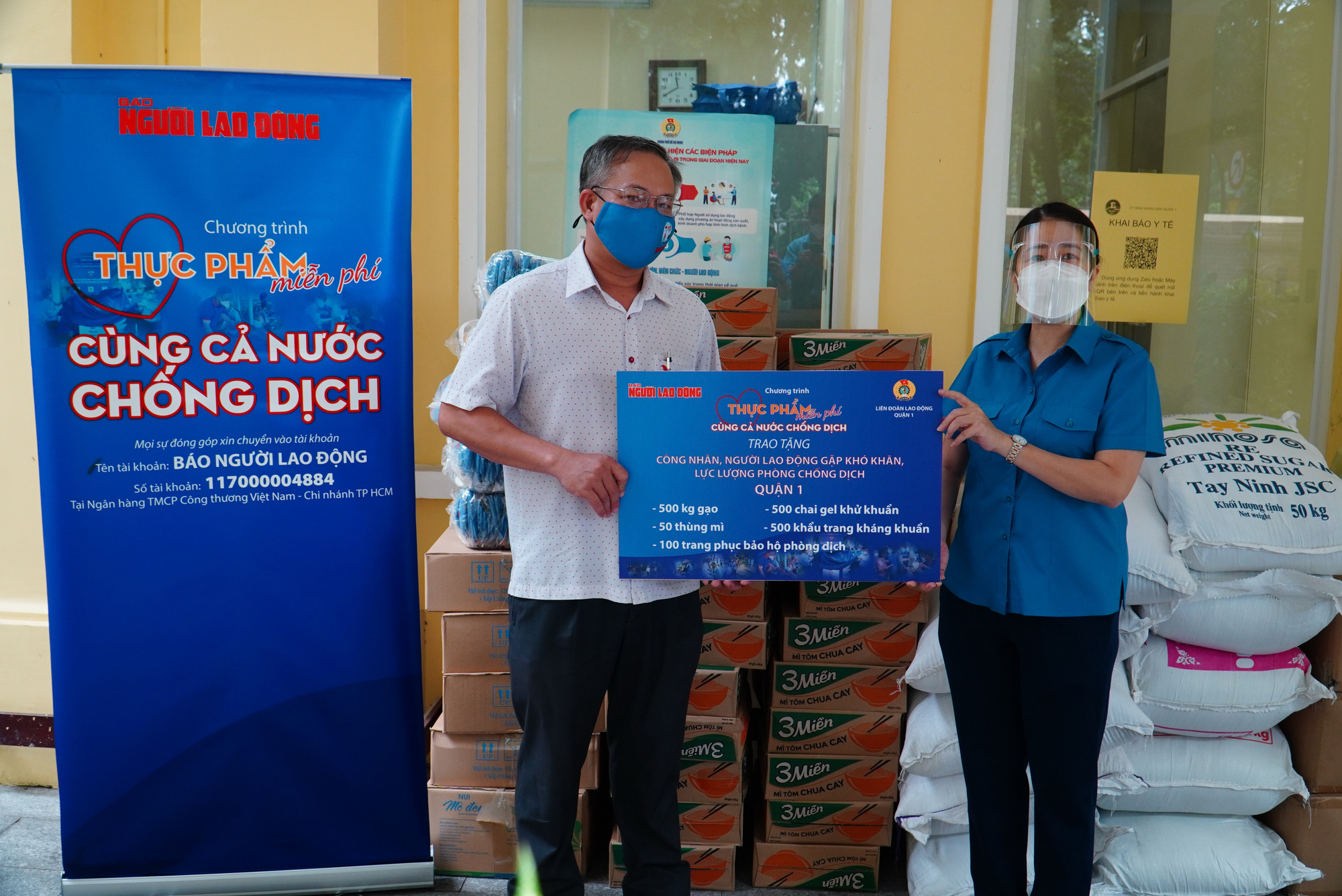 Chương tr&igrave;nh Tổ quốc cần, cả nước chung tay đến với quận 7 v&agrave; quận 11 - Ảnh 4.