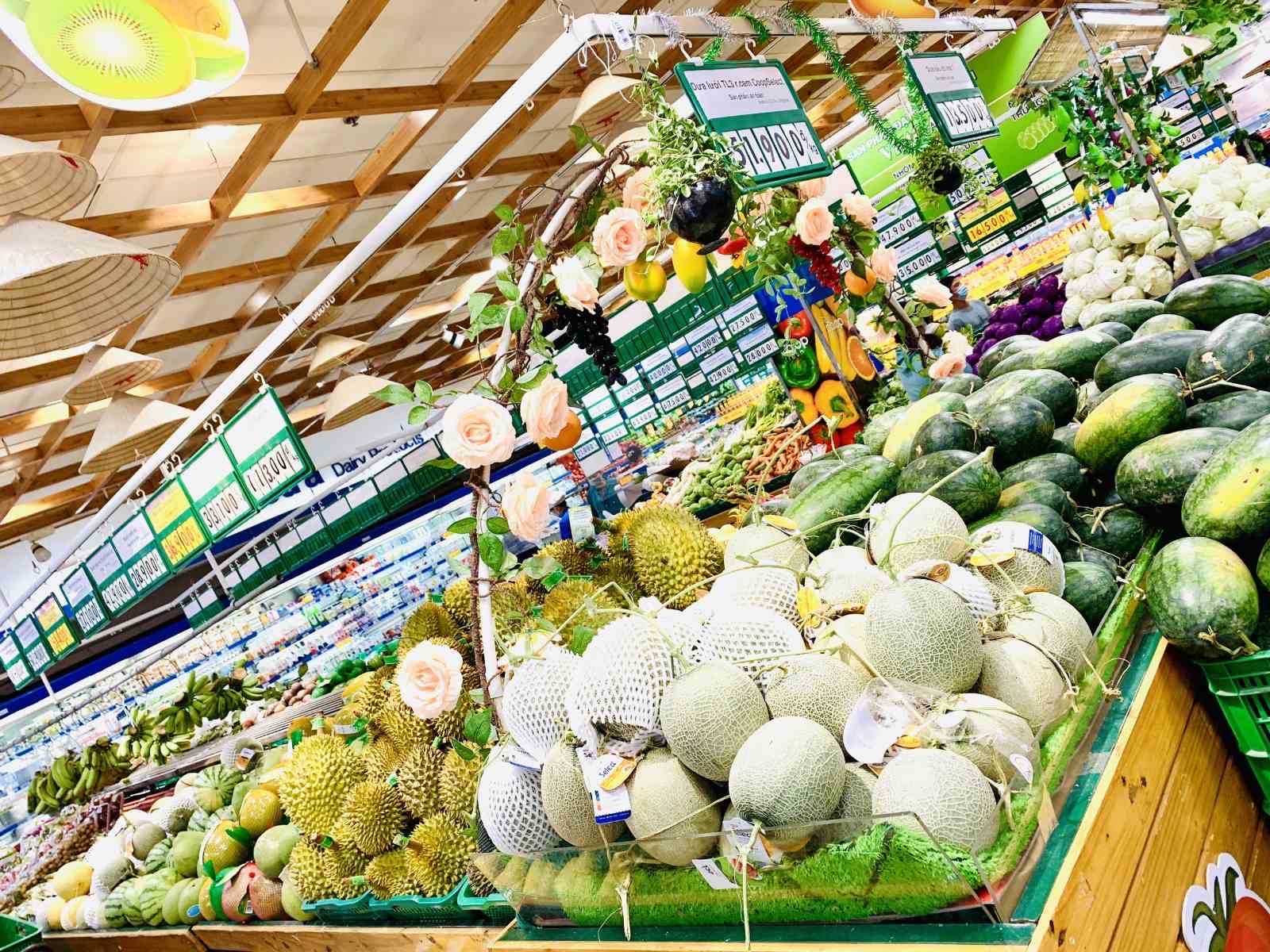 Đoàn Thanh Niên, Hội phụ nữ... "đi chợ" thay người dân TP HCM