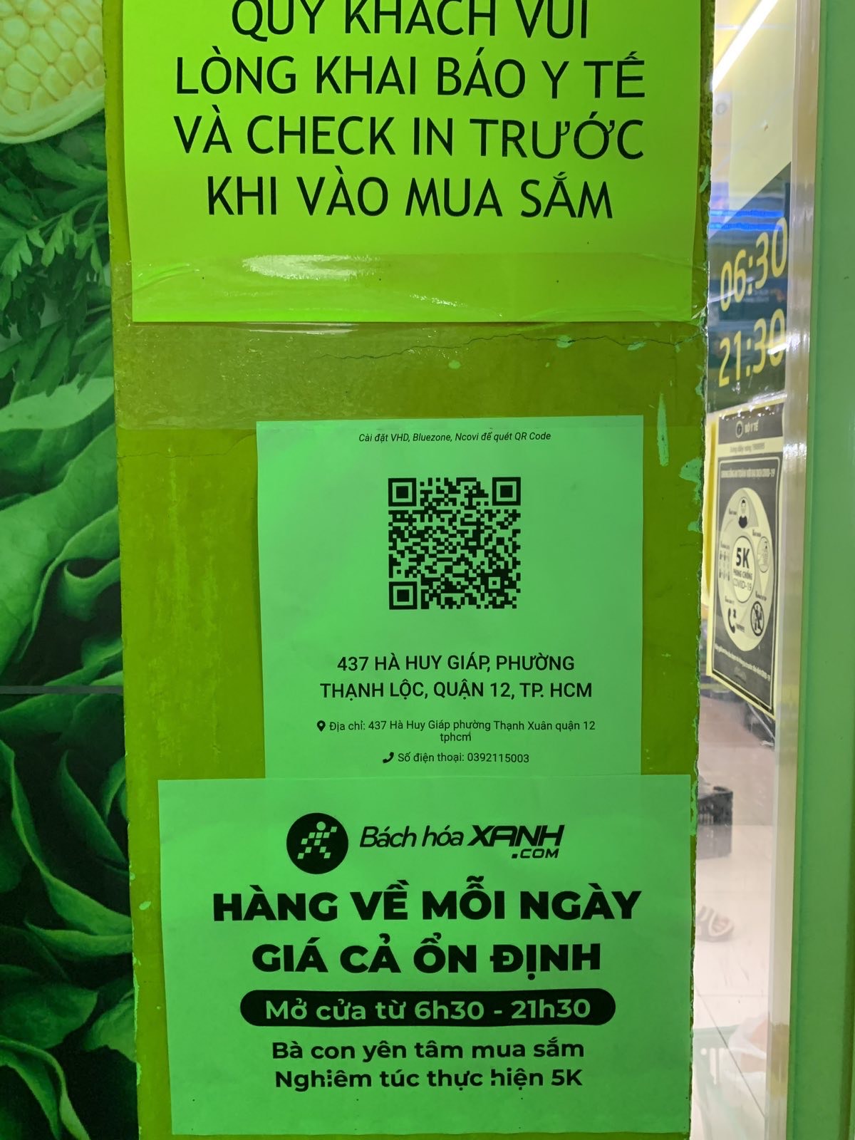 Nhiều điểm b&aacute;n h&agrave;ng d&aacute;n th&ocirc;ng b&aacute;o: H&agrave;ng về mỗi ng&agrave;y, b&agrave; con y&ecirc;n t&acirc;m! - Ảnh 2.