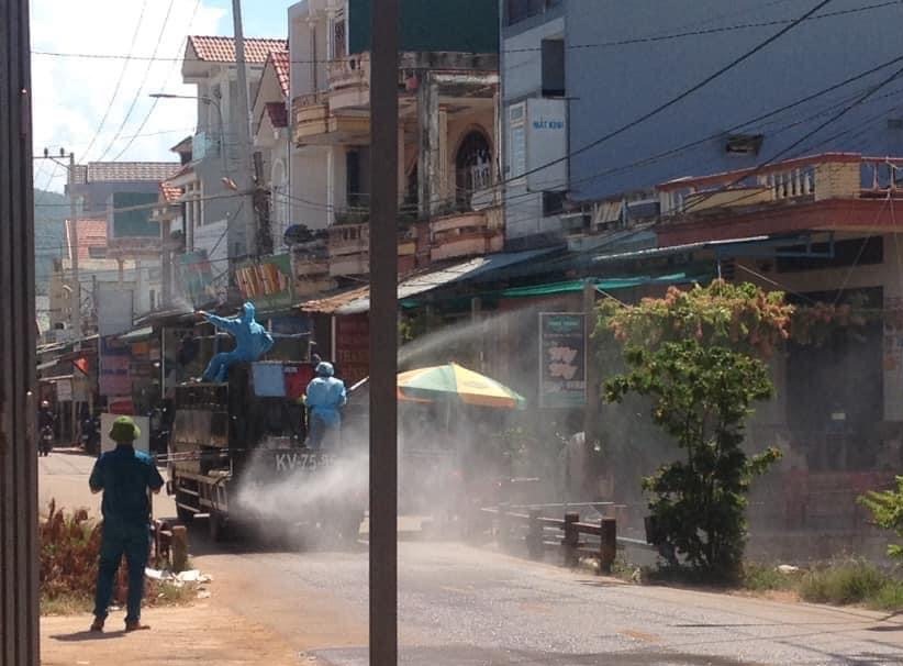 Đang cách ly vẫn đi ăn giỗ, thăm người yêu, thanh niên bị phạt hành chính