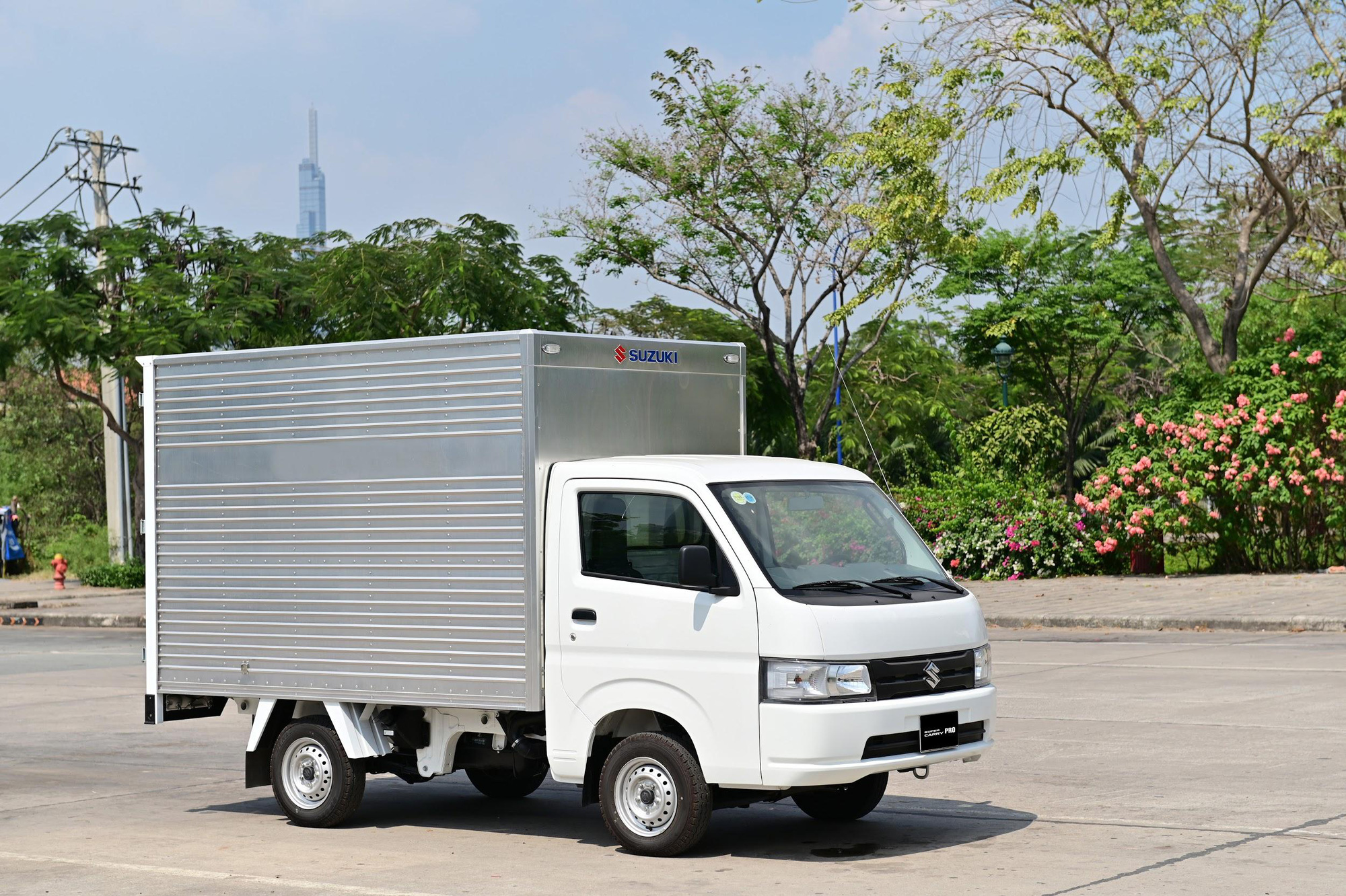 Chọn Suzuki Carry Pro trong th&aacute;ng 7 - Đầu tư hợp l&yacute;, sinh lợi d&agrave;i hạn - Ảnh 1.