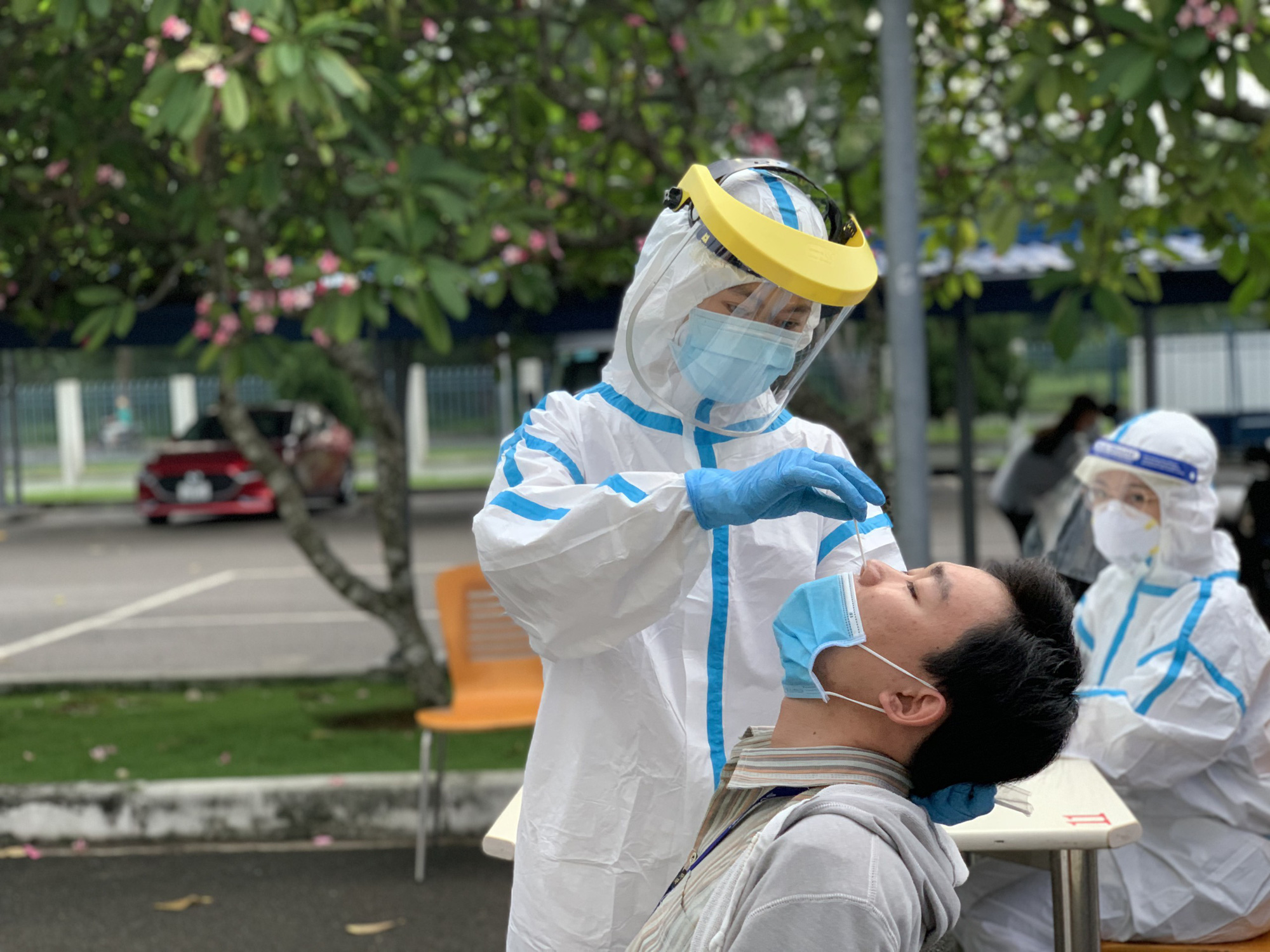 Hai doanh nghiệp KCX Tân Thuận tạm dừng hoạt động để phòng Covid-19 - Ảnh 1.