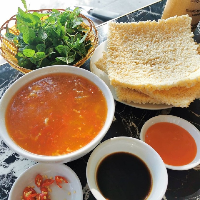 Những m&oacute;n cơm nổi tiếng từ Bắc v&agrave;o Nam - Ảnh 1.