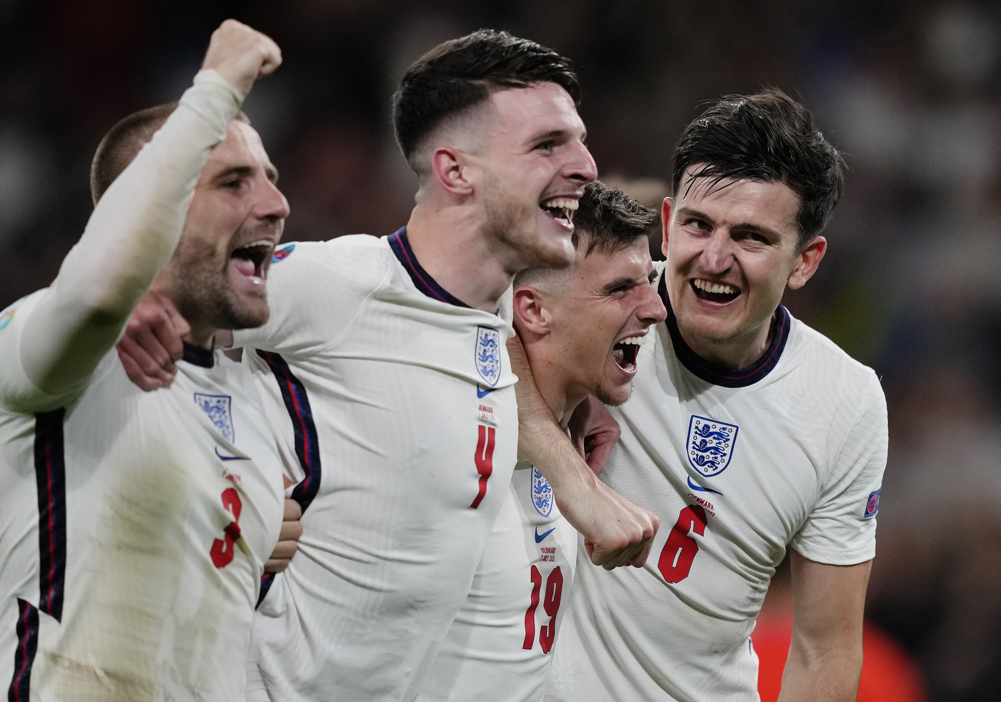 Cả nước Anh h&aacute;o hức chờ l&ecirc;n đỉnh nếu Tam sư v&ocirc; địch Euro 2020 - Ảnh 2.