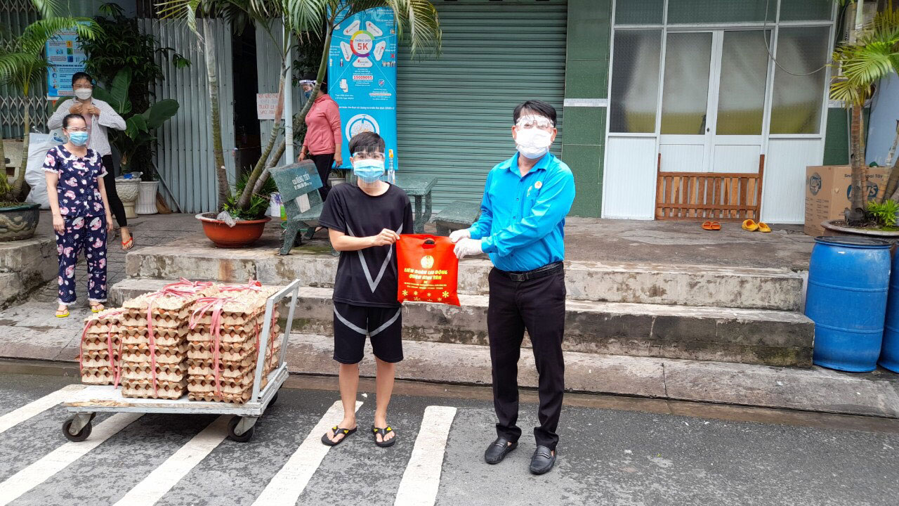 Đến tận nhà hỗ trợ tận tay