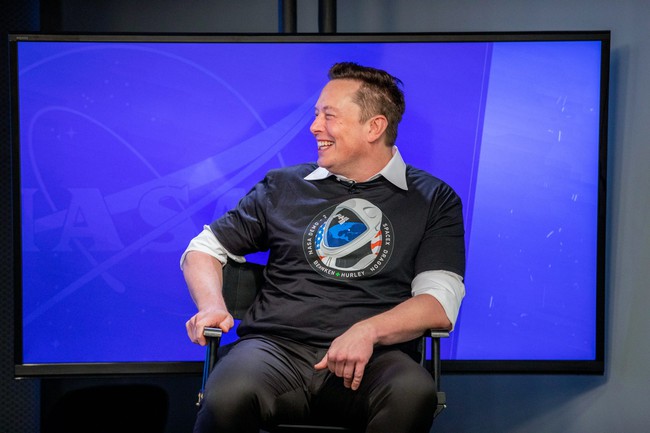 Tại sao Elon Musk liên tiếp “khiêu chiến” Apple? - Ảnh 2.
