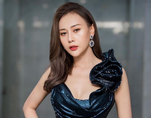 Phương Oanh cạnh tranh với Hồng Diễm, Thu Hà tại VTV Awards