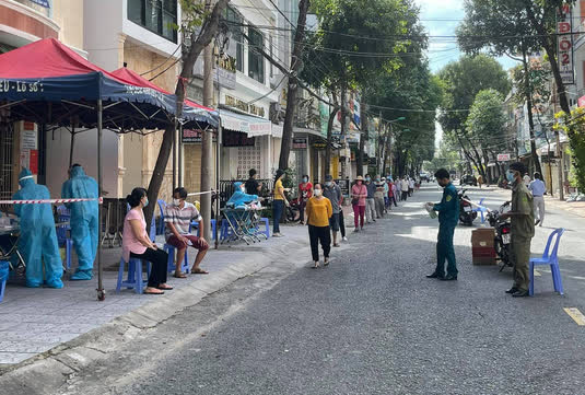Cần Thơ quyết liệt với chiến dịch bóc tách F0 ra khỏi cộng đồng - Ảnh 1.