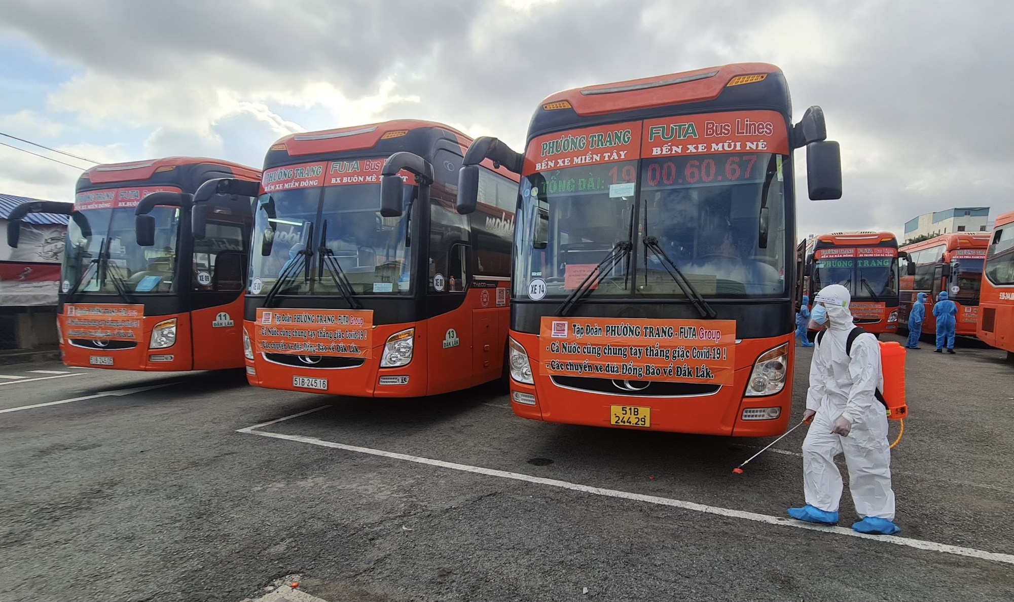 Phương Trang tiếp tục đưa gần 1.500 người dân Đắk Lắk, Kiên Giang và Phú Yên về quê tránh dịch - Ảnh 1.