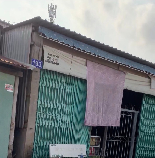 Buôn lậu, chị vợ một thượng tá biên phòng bị khởi tố - Ảnh 3.
