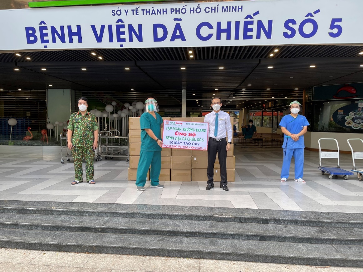 Máy tạo oxy lưu lượng cao hỗ trợ điều trị cho bệnh nhân COVID-19 diễn tiến nặng