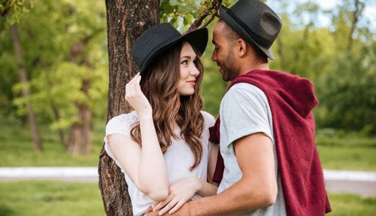 L&agrave;m thế n&agrave;o để ai đ&oacute; rơi v&agrave;o t&igrave;nh y&ecirc;u với bạn? - Ảnh 1.