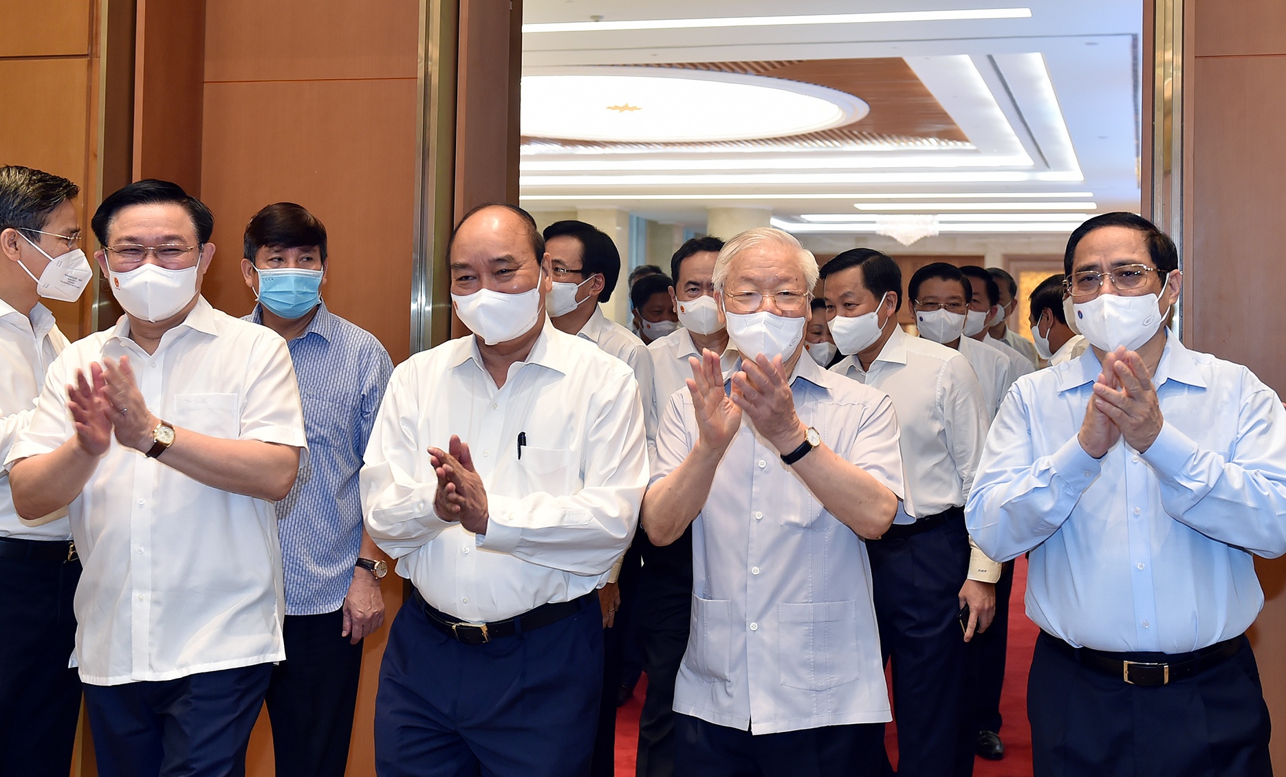 Tổng Bí thư, Chủ tịch nước, Chủ tịch Quốc hội dự phiên họp Chính phủ đầu tiên