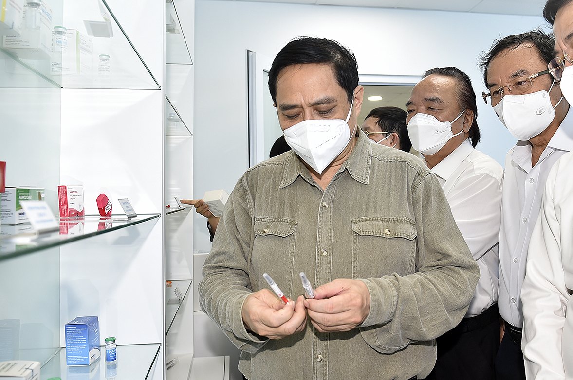 Thủ tướng: Nếu suôn sẻ trong tháng 9 sẽ có vắc-xin sản xuất trong nước