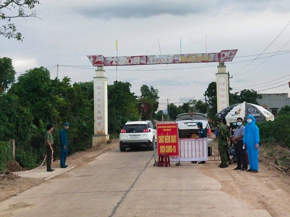 Xét nghiệm hơn 2.000 người khi nhiều trẻ em mắc Covid-19 trong tiệc sinh nhật