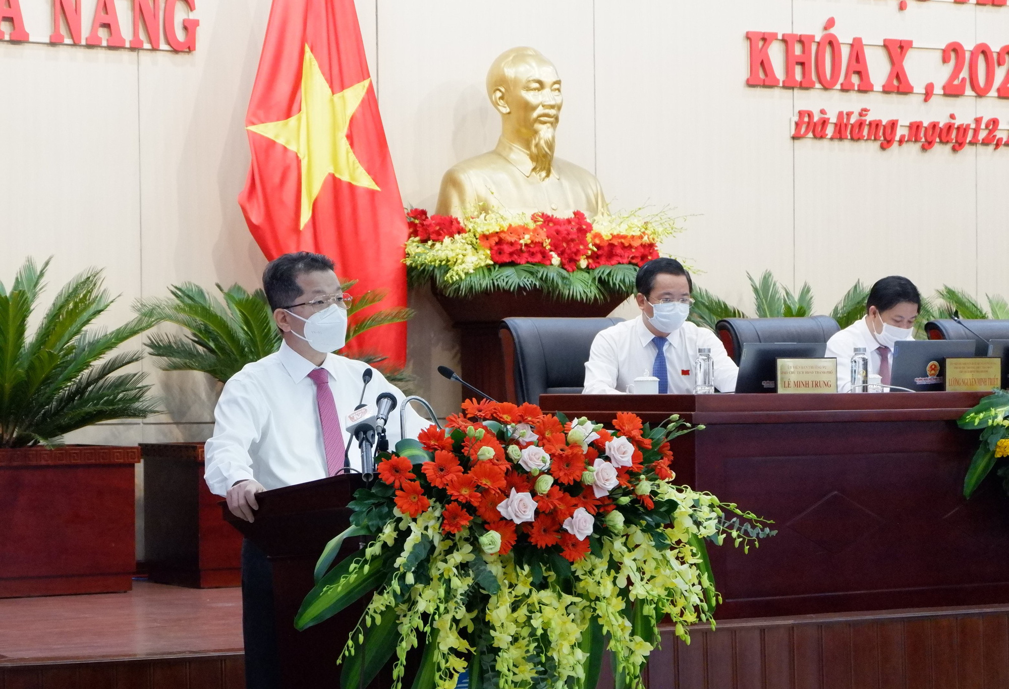 Bí thư Đà Nẵng: 4 ngày nữa dịch Covid-19 không giảm sẽ thực hiện ai ở đâu thì ở đó - Ảnh 2.